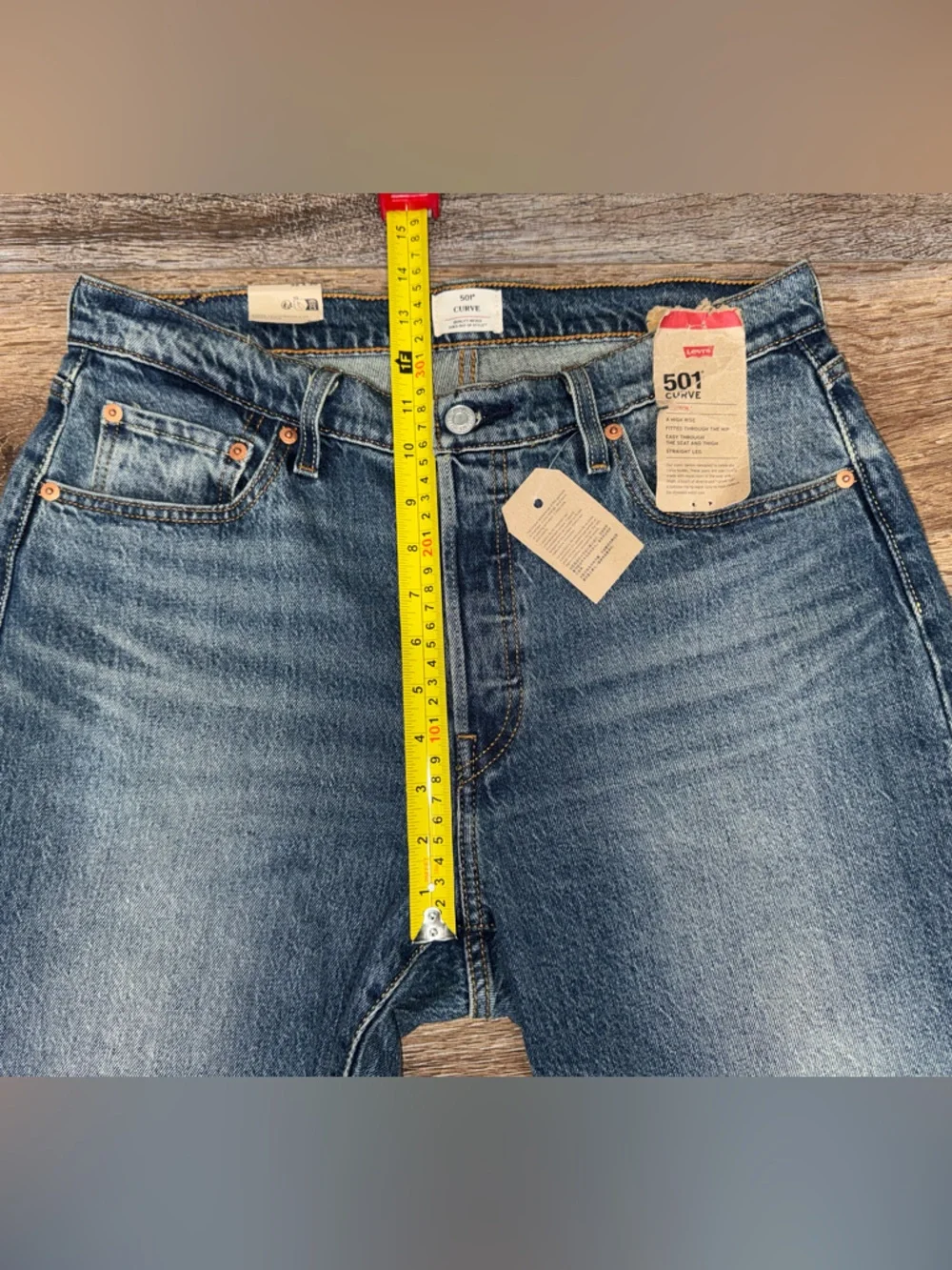 NWT 501 Curve High Waist Straight Leg Medium Wash Studded Jeans Size 32x30 - Picture 12 of 14